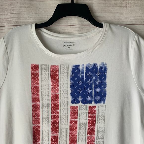 Studio Works The Studio Tee White American Flag T-Shirt Handkerchief Jewels XL - Picture 2 of 15